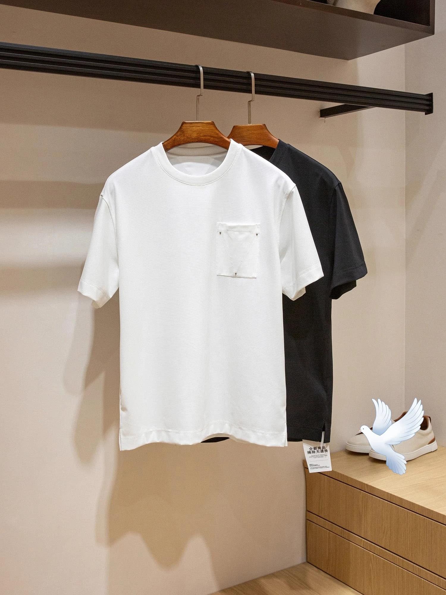 Men's Nylon Blend T-Shirt Short Sleeve Stretch Breathable Pocket Casual Tee